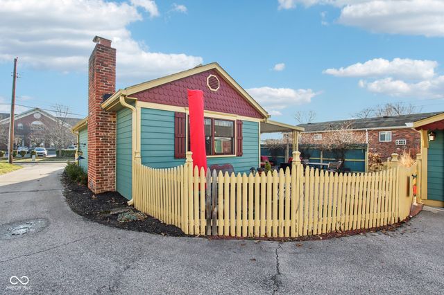 170 N 6th Street, Zionsville, IN 46077