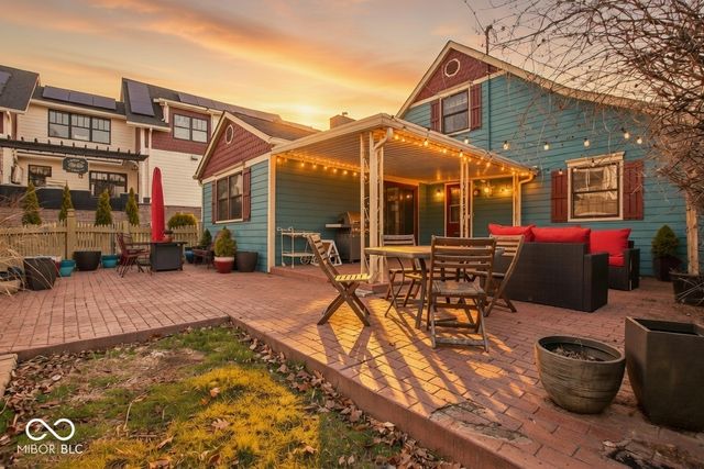 170 N 6th Street, Zionsville, IN 46077