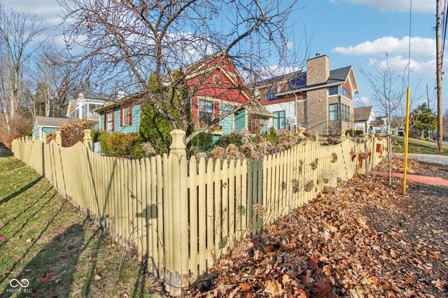 170 N 6th Street, Zionsville, IN 46077