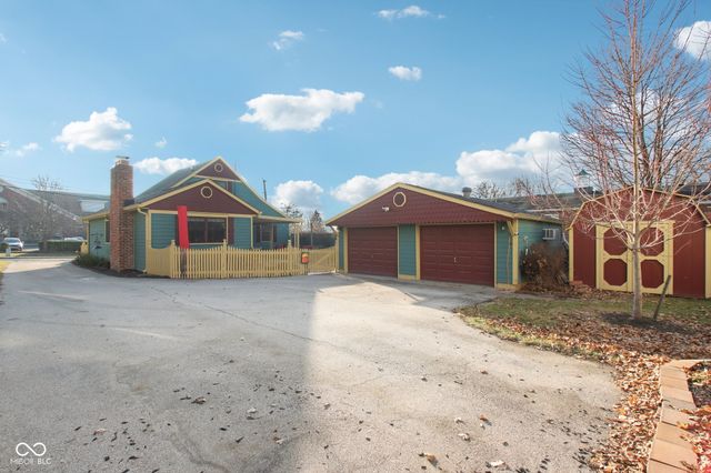 170 N 6th Street, Zionsville, IN 46077