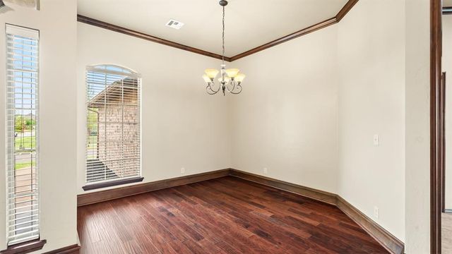8801 NW 114th Circle, Oklahoma City, OK 73162