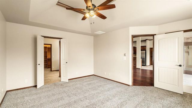 8801 NW 114th Circle, Oklahoma City, OK 73162