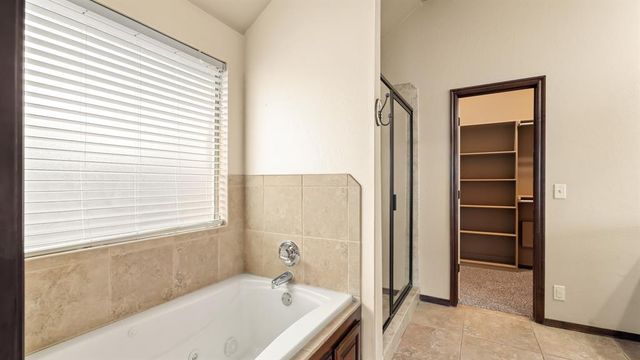 8801 NW 114th Circle, Oklahoma City, OK 73162