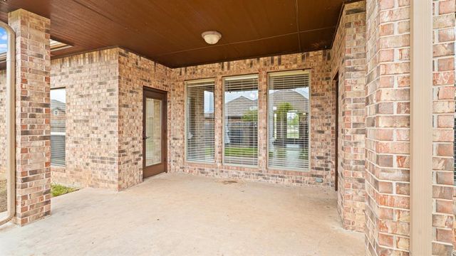 8801 NW 114th Circle, Oklahoma City, OK 73162