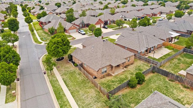 8801 NW 114th Circle, Oklahoma City, OK 73162