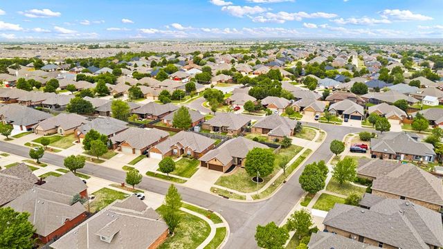 8801 NW 114th Circle, Oklahoma City, OK 73162