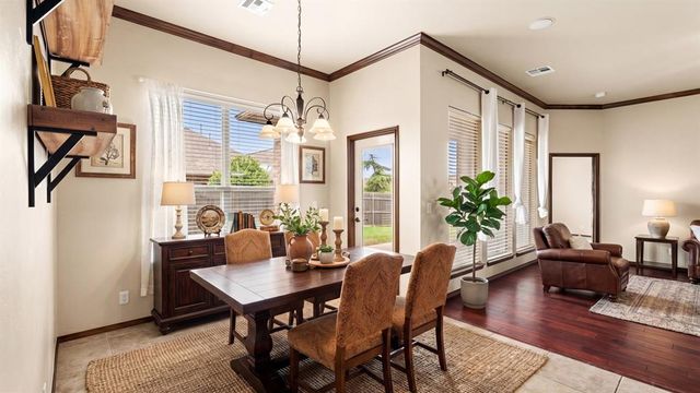8801 NW 114th Circle, Oklahoma City, OK 73162