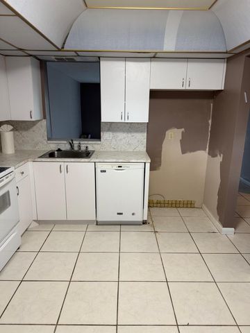 26 Abbey Lane 104, Delray Beach, FL 33446