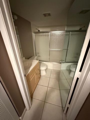 26 Abbey Lane 104, Delray Beach, FL 33446