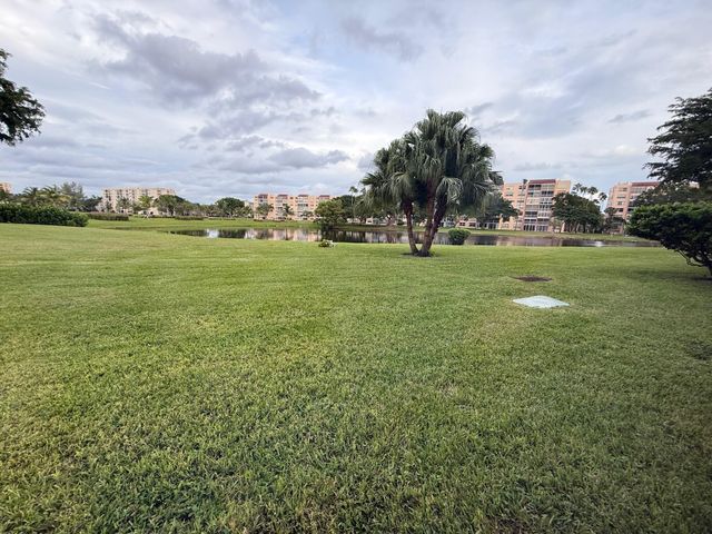 26 Abbey Lane 104, Delray Beach, FL 33446