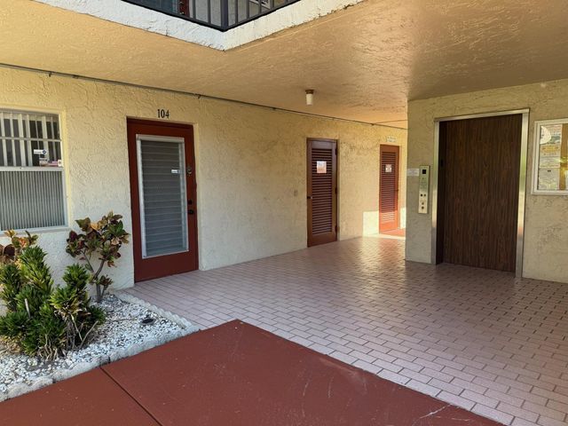 26 Abbey Lane 104, Delray Beach, FL 33446