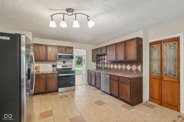 1113 Clifford Court, Lebanon, IN 46052
