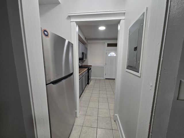 6812 S Cornell Avenue 1N, Chicago, IL 60649