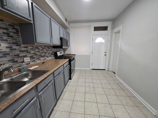 6812 S Cornell Avenue 1N, Chicago, IL 60649