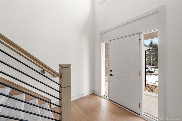 49585 White Mill Drive, Utica, MI 48317