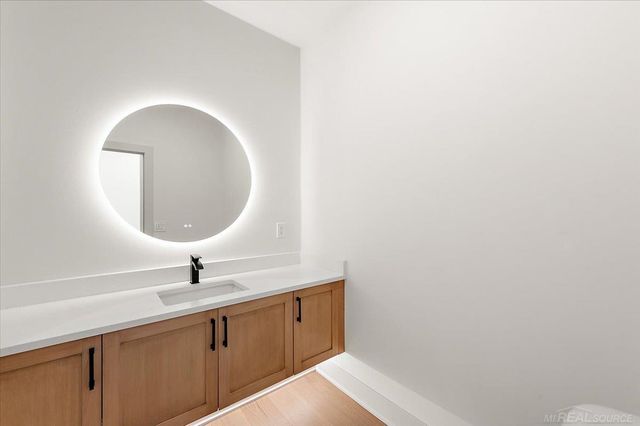 49585 White Mill Drive, Utica, MI 48317