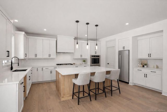 49585 White Mill Drive, Utica, MI 48317