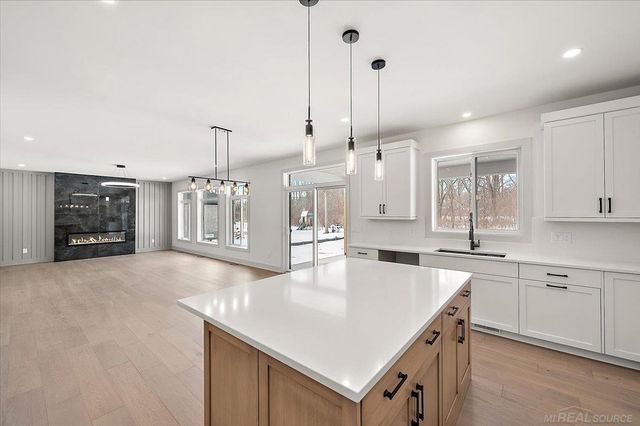 49585 White Mill Drive, Utica, MI 48317