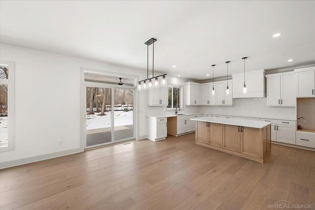 49585 White Mill Drive, Utica, MI 48317