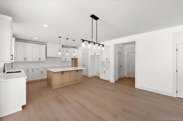 49585 White Mill Drive, Utica, MI 48317