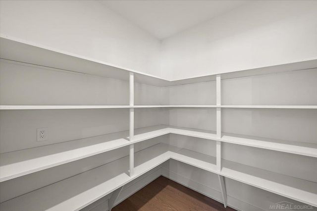 49585 White Mill Drive, Utica, MI 48317