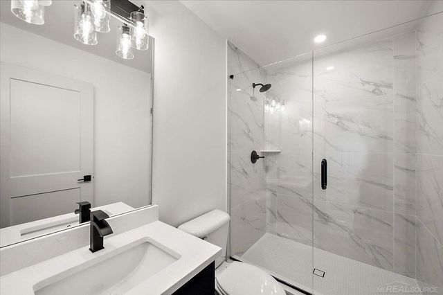 49585 White Mill Drive, Utica, MI 48317