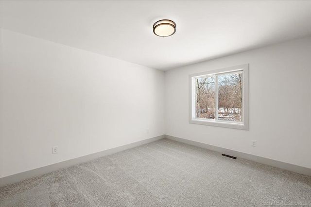 49585 White Mill Drive, Utica, MI 48317