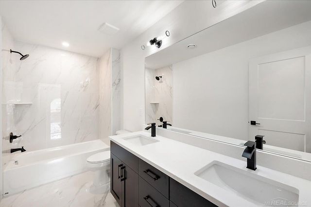 49585 White Mill Drive, Utica, MI 48317