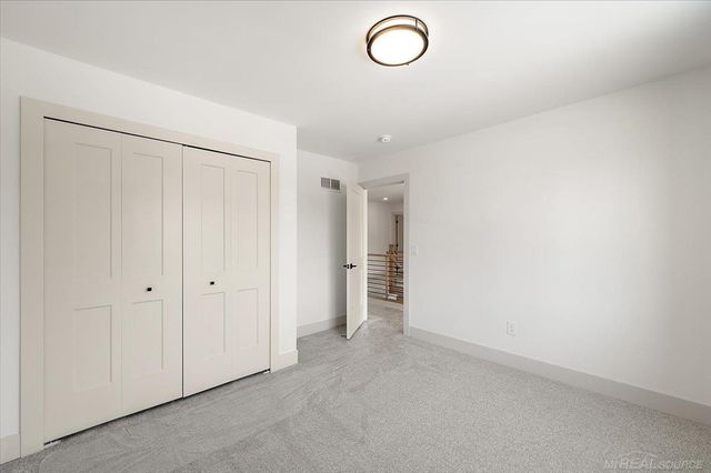 49585 White Mill Drive, Utica, MI 48317