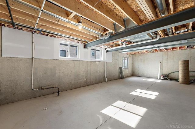 49585 White Mill Drive, Utica, MI 48317