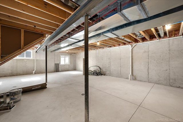 49585 White Mill Drive, Utica, MI 48317