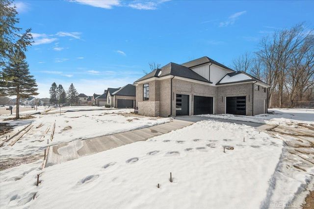 49585 White Mill Drive, Utica, MI 48317