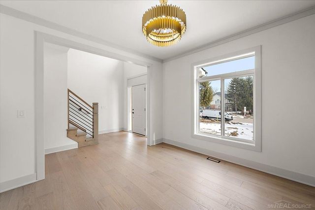 49585 White Mill Drive, Utica, MI 48317