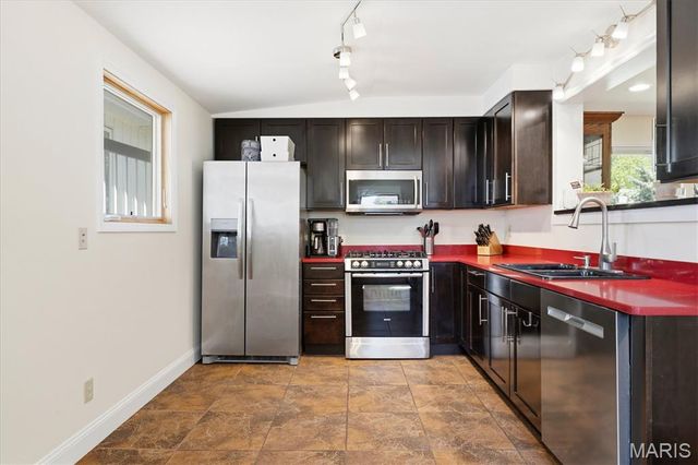 6648 Dale Avenue, St Louis, MO 63139