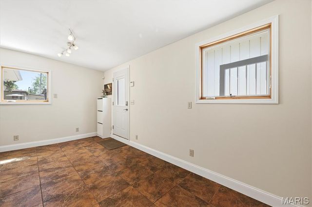 6648 Dale Avenue, St Louis, MO 63139