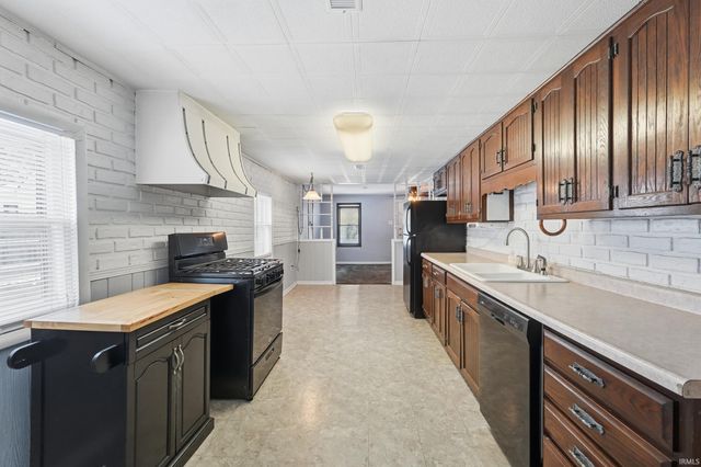 2701 Westward Drive, Fort Wayne, IN 46809