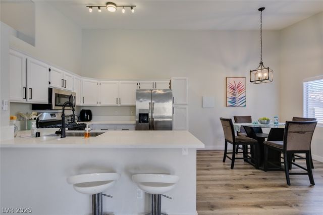 2110 Los Feliz Street 2030, Las Vegas, NV 89156