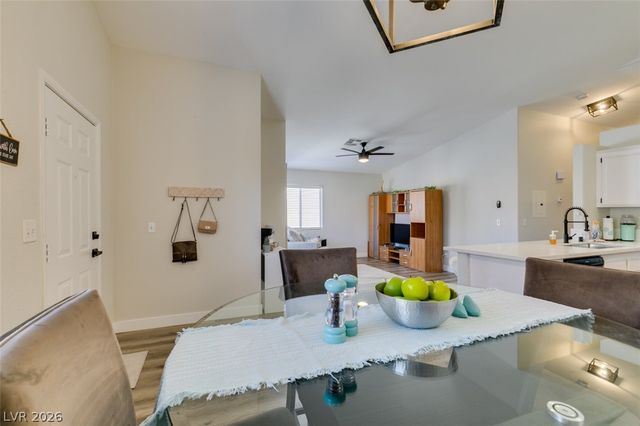 2110 Los Feliz Street 2030, Las Vegas, NV 89156