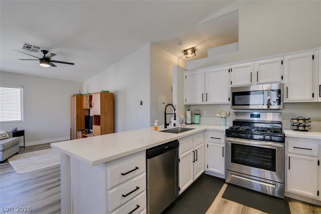 2110 Los Feliz Street 2030, Las Vegas, NV 89156