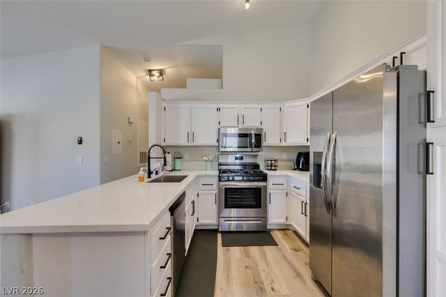 2110 Los Feliz Street 2030, Las Vegas, NV 89156