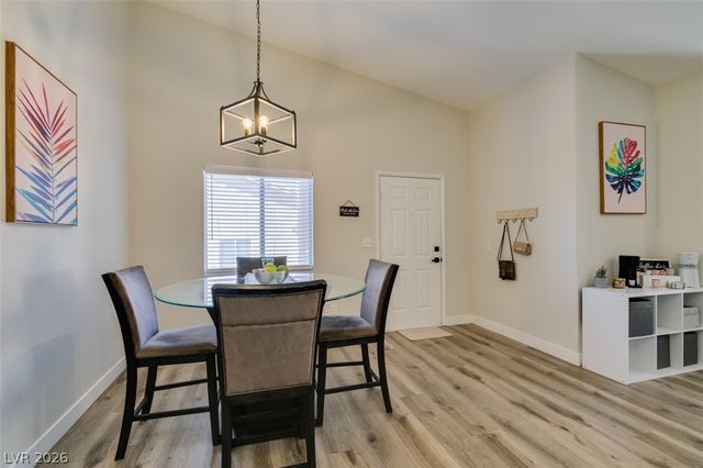 2110 Los Feliz Street 2030, Las Vegas, NV 89156