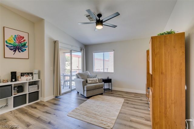 2110 Los Feliz Street 2030, Las Vegas, NV 89156