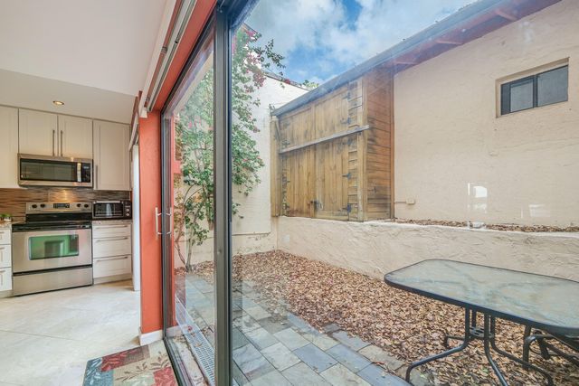 3425 Lime Hill Road 169, Lauderhill, FL 33319