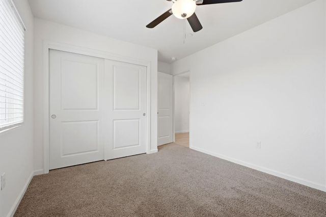 2198 W Ambassador Way, Hanford, CA 93230