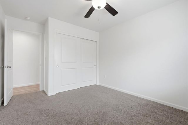 2198 W Ambassador Way, Hanford, CA 93230