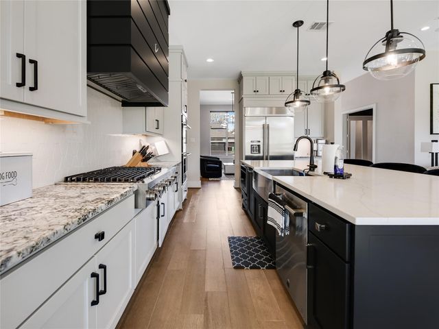 10114 Mariner Oaks Drive, Missouri City, TX 77459