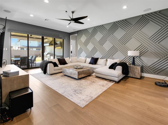 10114 Mariner Oaks Drive, Missouri City, TX 77459