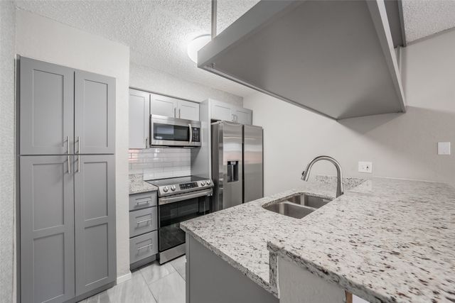 941 Turtle Cove 129, Irving, TX 75060