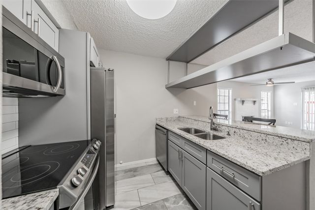 941 Turtle Cove 129, Irving, TX 75060