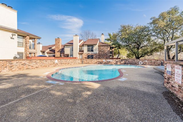 941 Turtle Cove 129, Irving, TX 75060